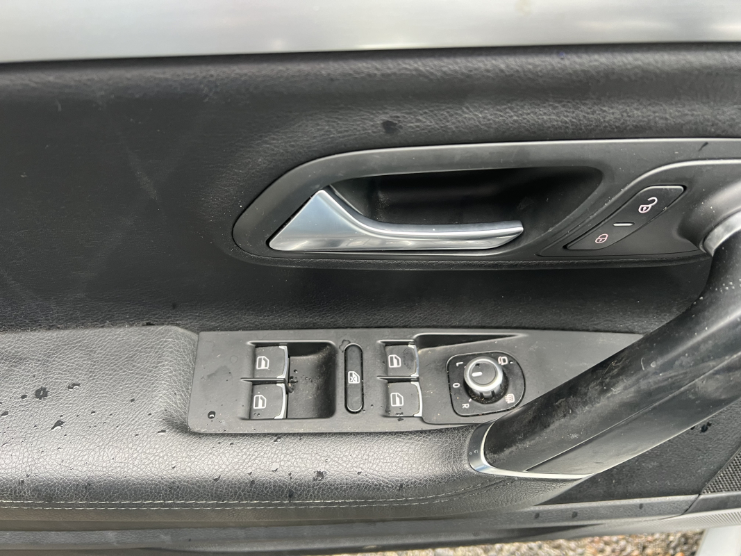 Volkswagen Passat — 11