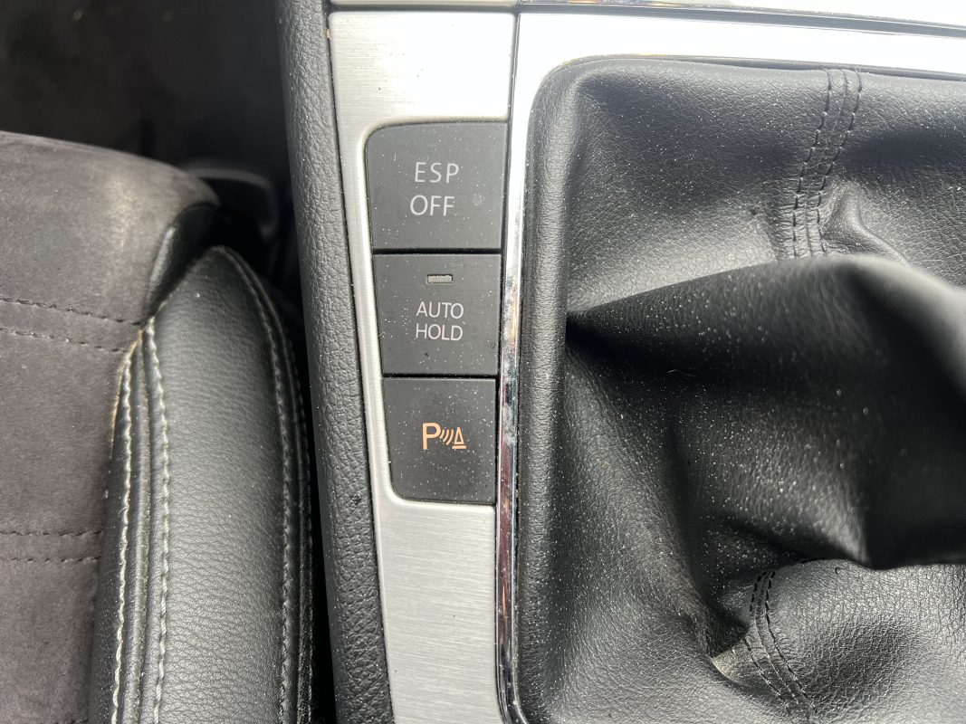 Volkswagen Passat — 32