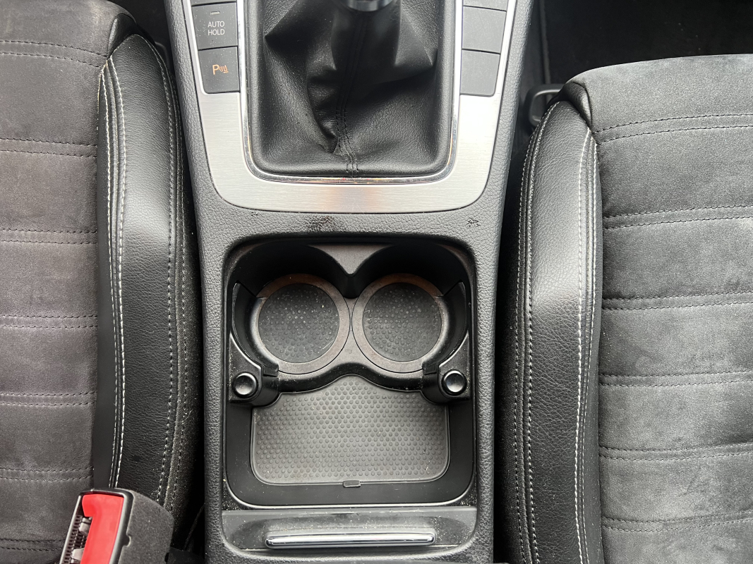 Volkswagen Passat — 29