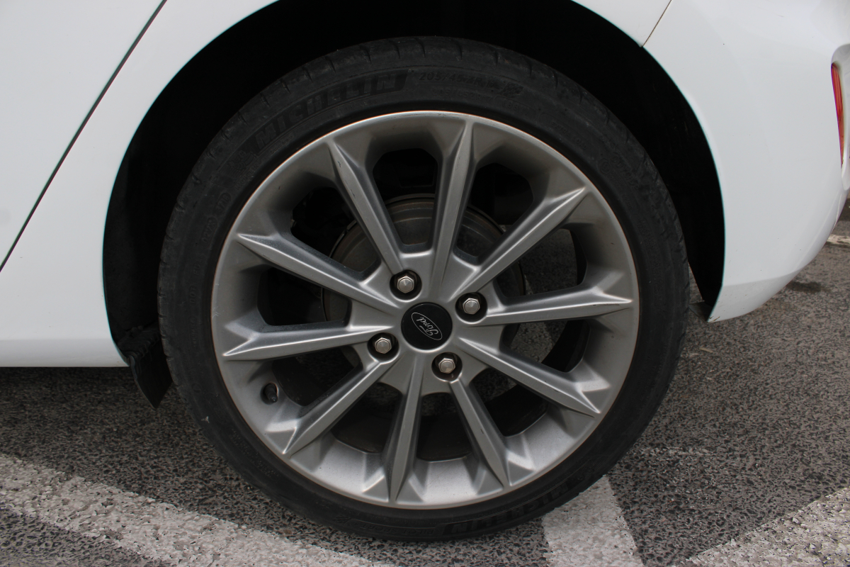 Ford Fiesta — 32