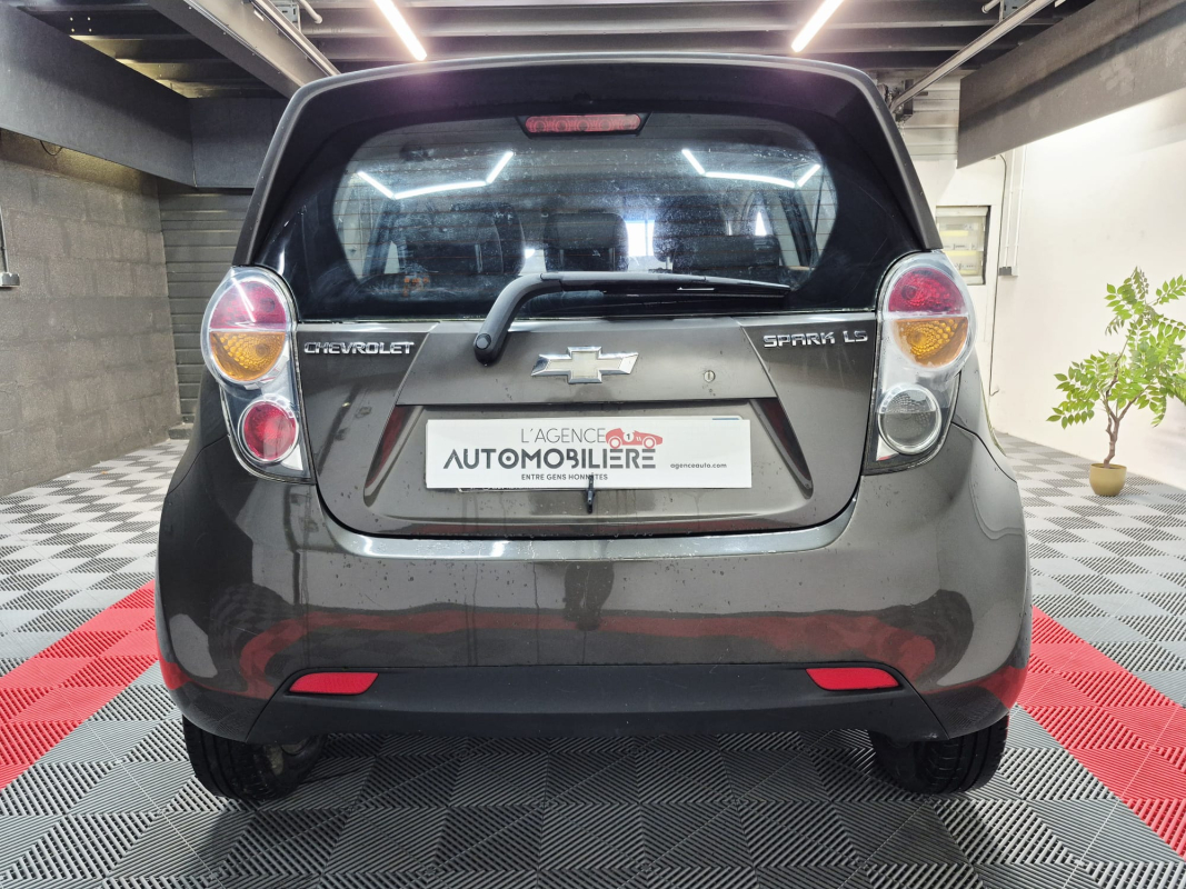Chevrolet Spark — 6