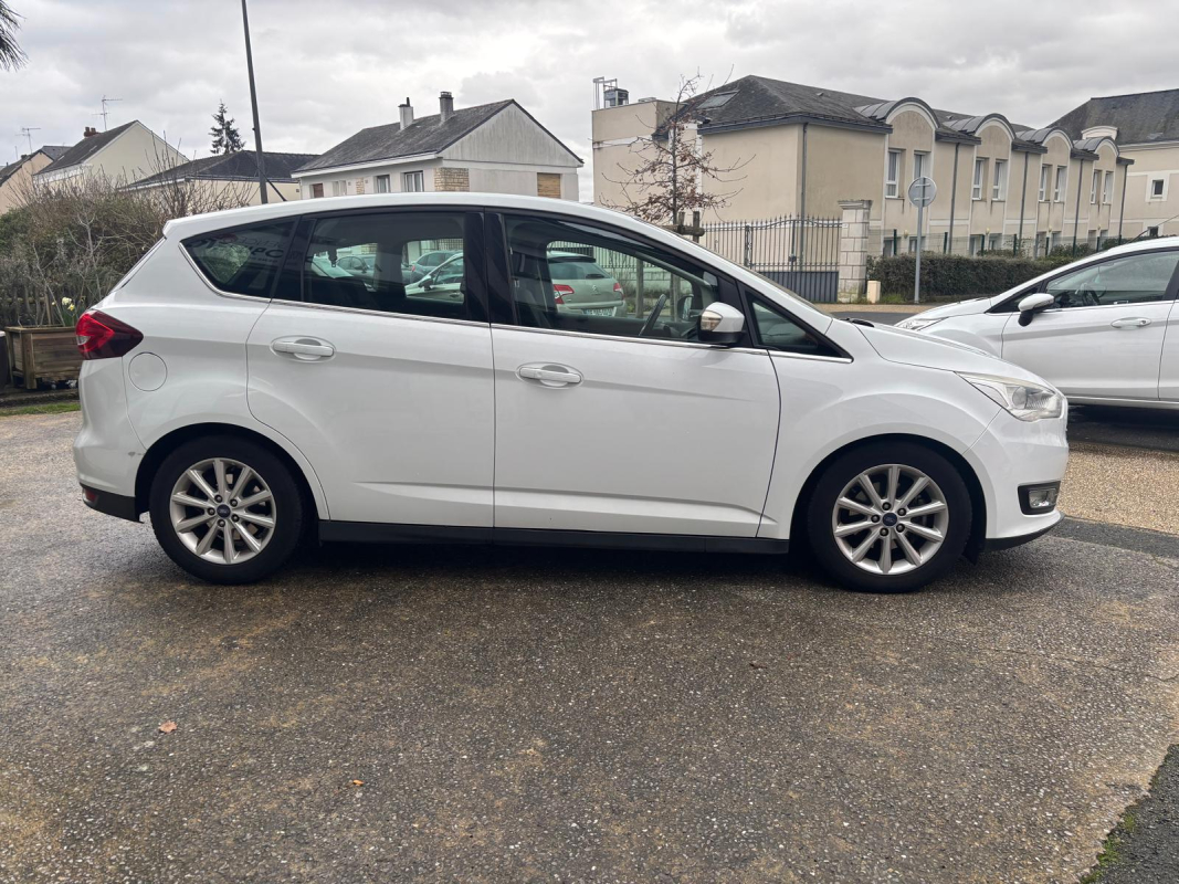 Ford C-Max — 4