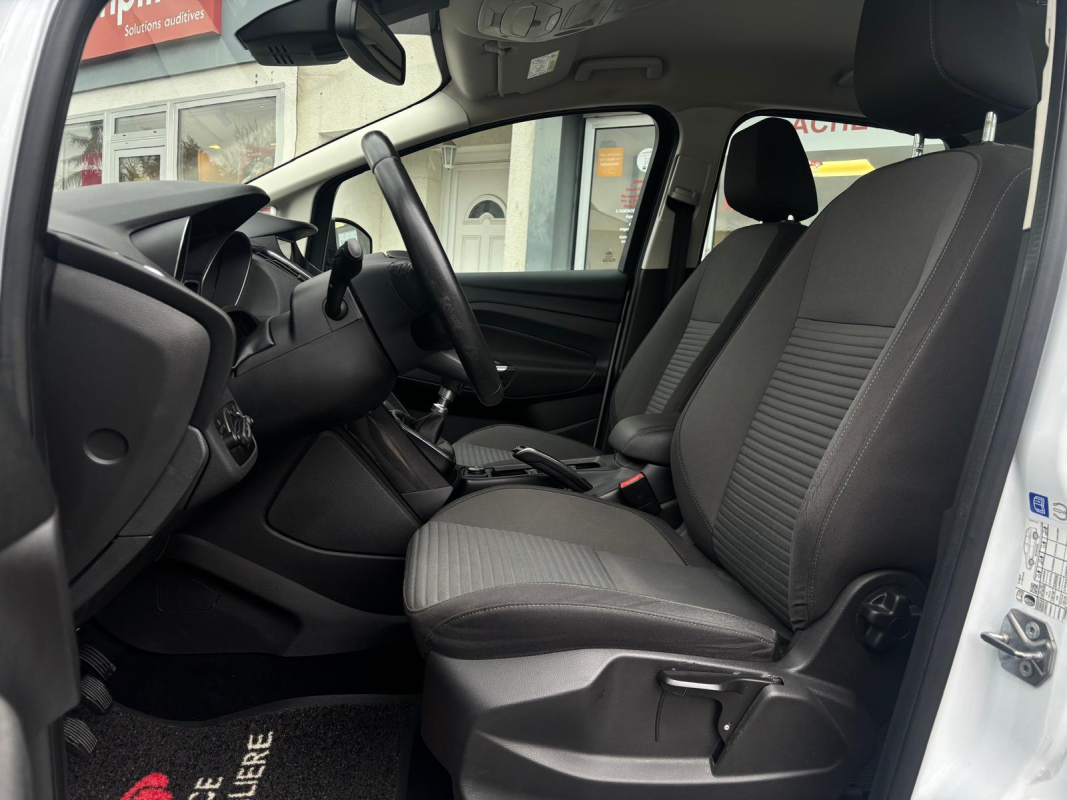 Ford C-Max — 9