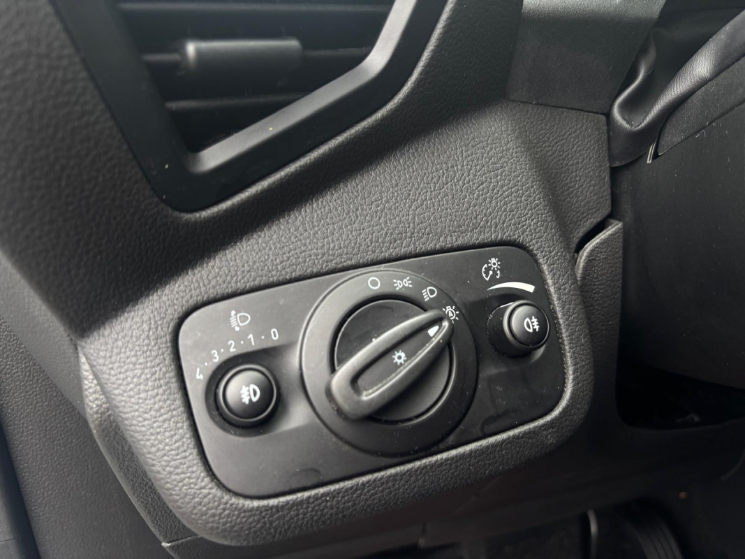 Ford C-Max — 18
