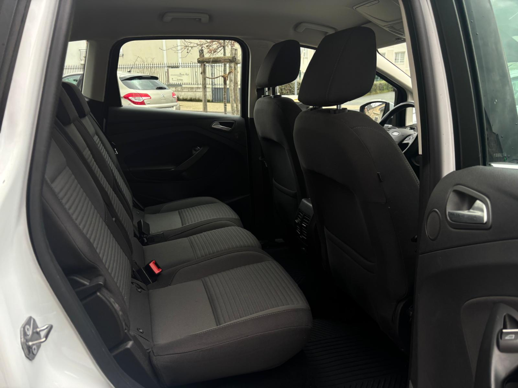 Ford C-Max — 20