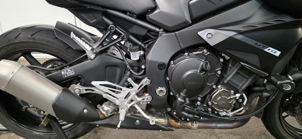 Yamaha MT — 7