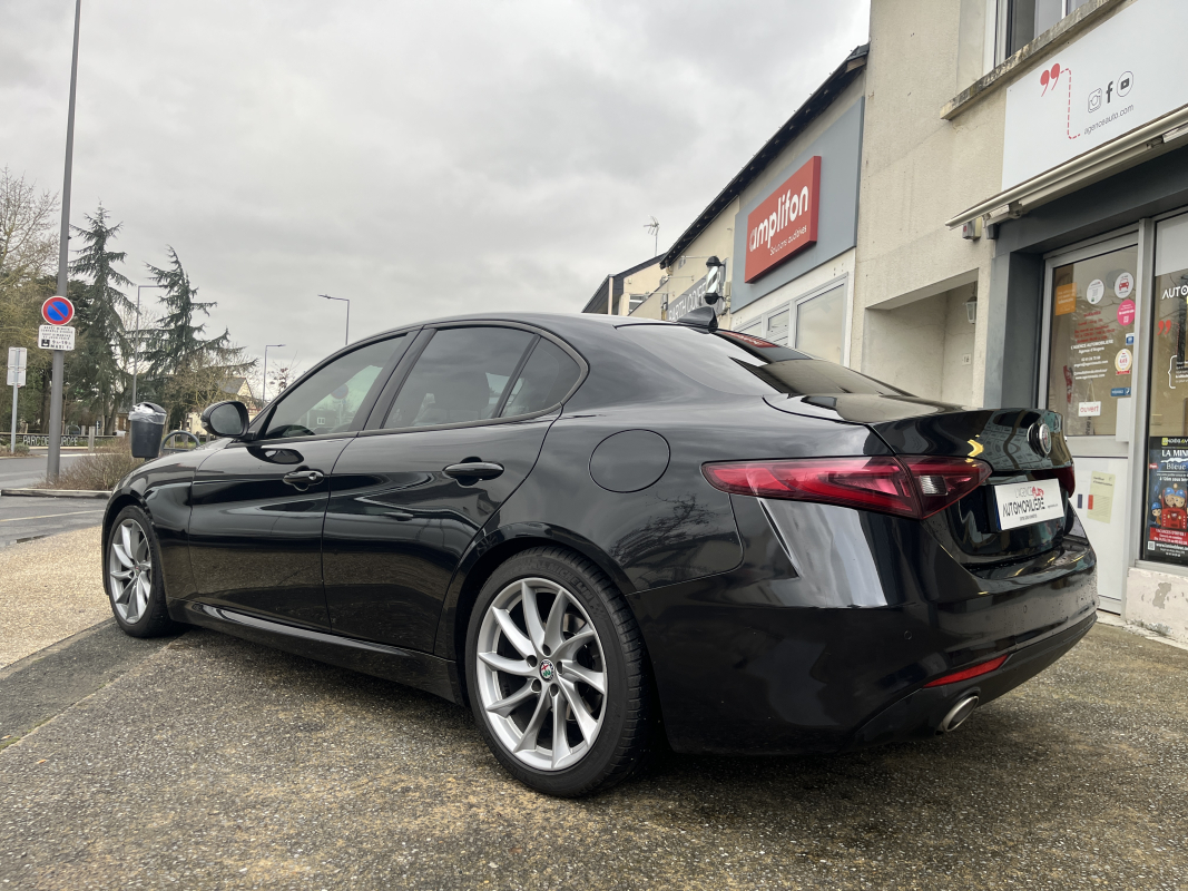 Alfa Romeo Giulia — 5