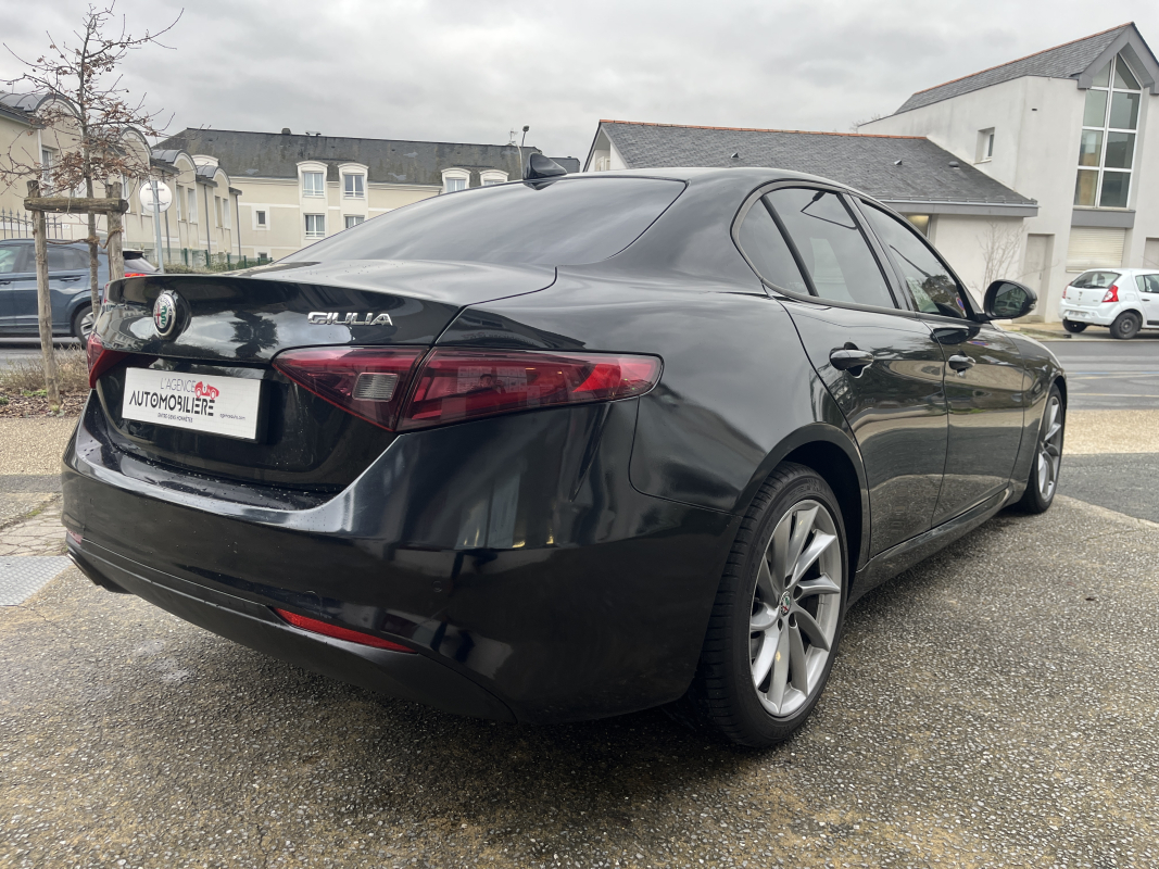 Alfa Romeo Giulia — 7
