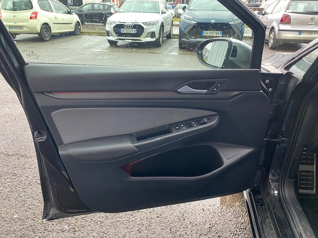 Volkswagen Golf — 17