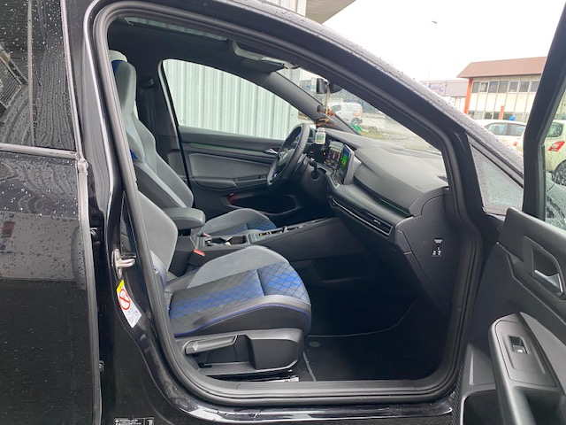 Volkswagen Golf — 18