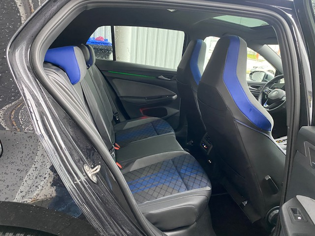 Volkswagen Golf — 21