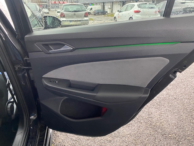 Volkswagen Golf — 25