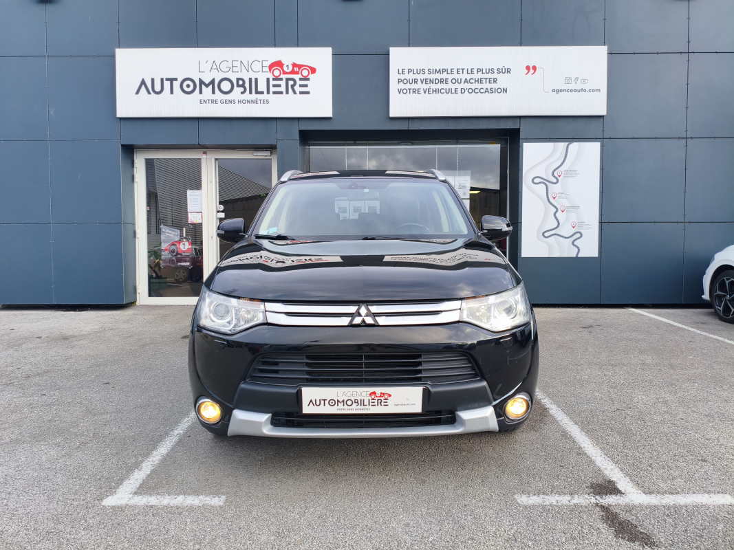 Mitsubishi Outlander — 3