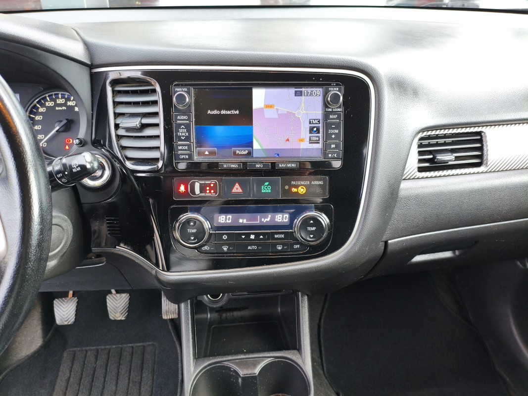 Mitsubishi Outlander — 17