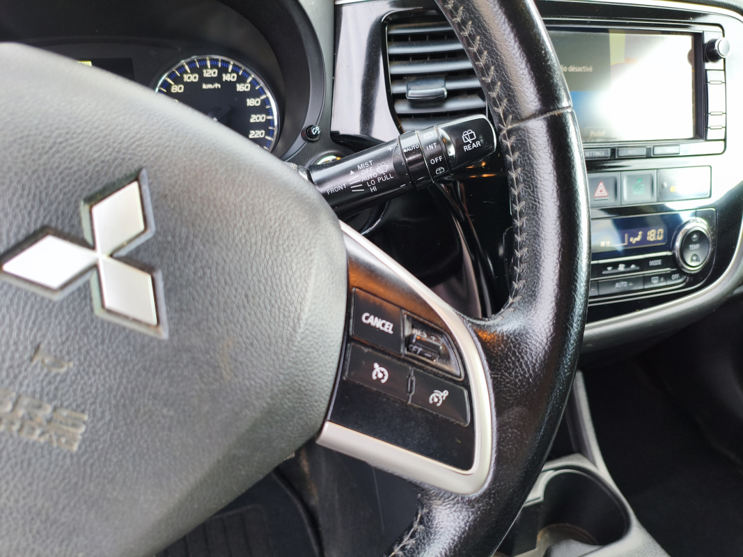 Mitsubishi Outlander — 13