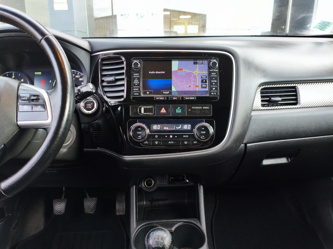 Mitsubishi Outlander — 16