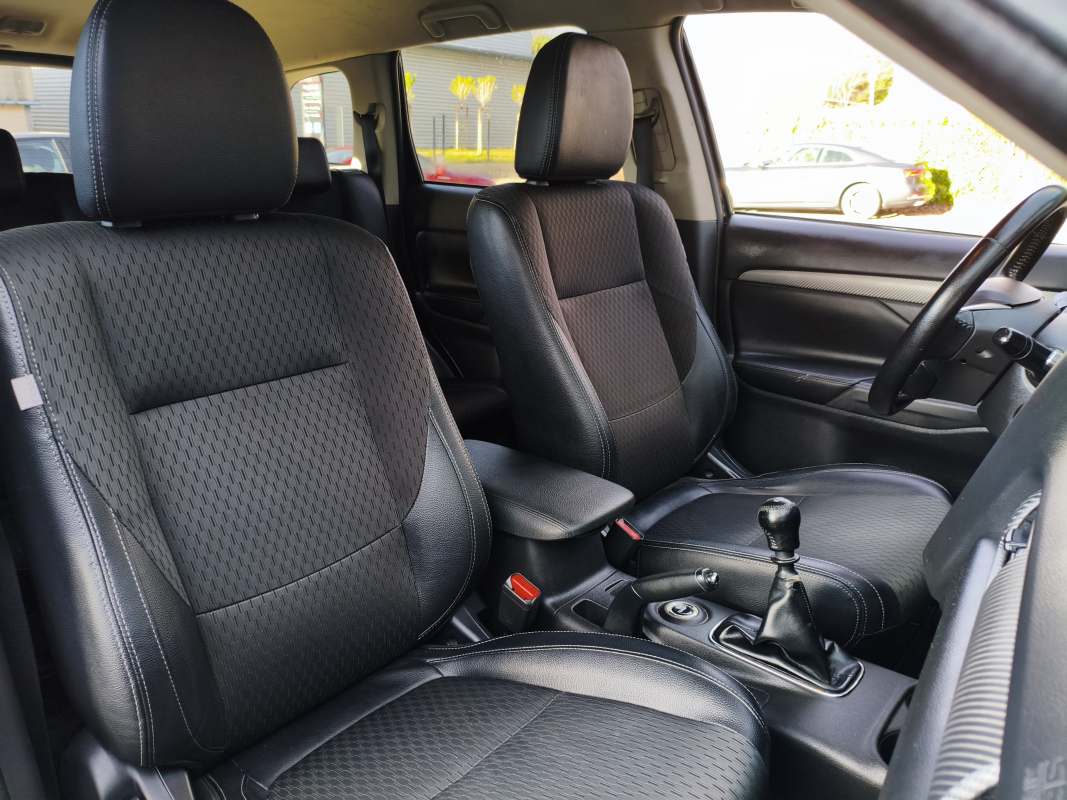 Mitsubishi Outlander — 22
