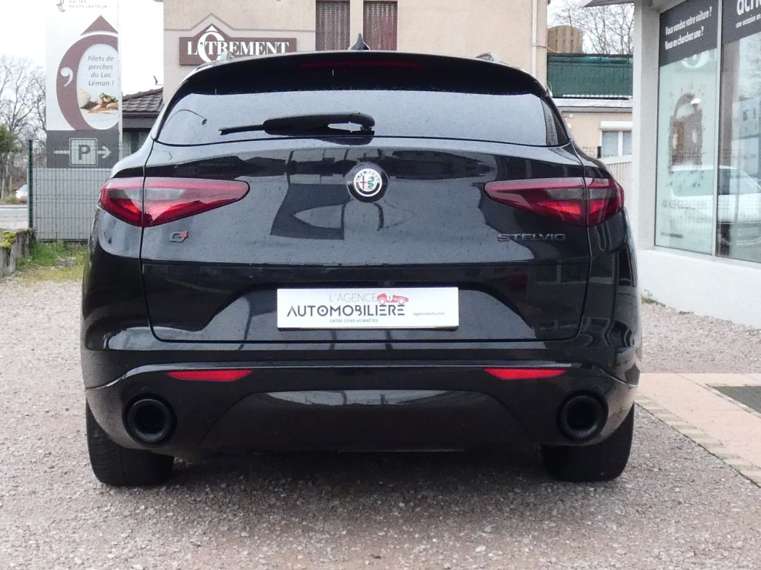 Alfa Romeo STELVIO — 6