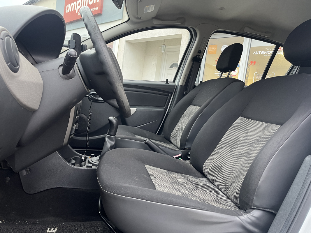 Dacia Sandero — 11