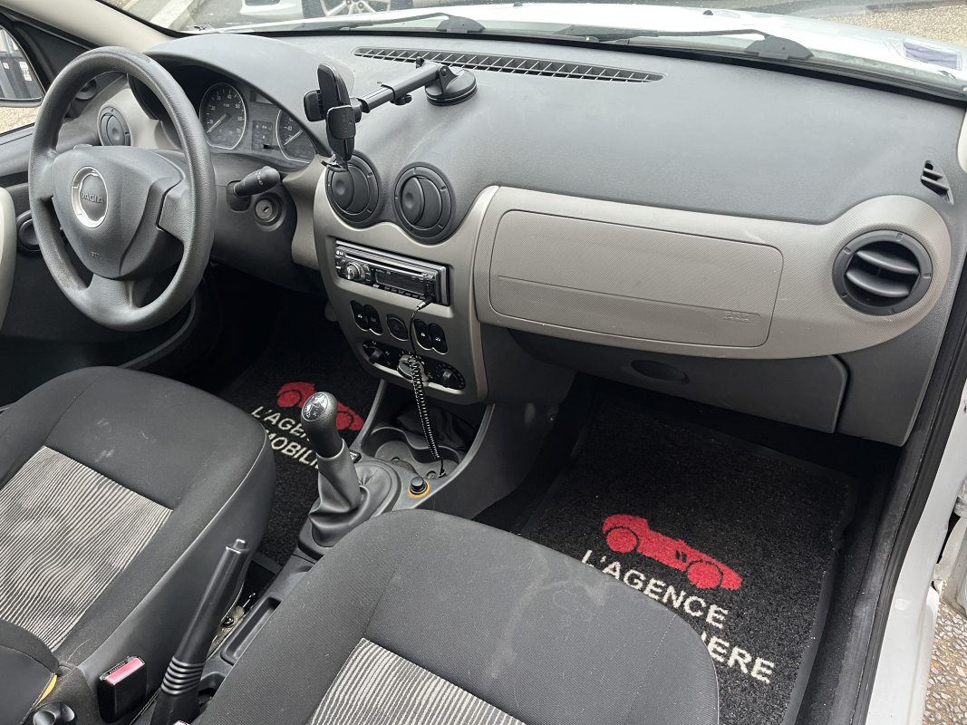 Dacia Sandero — 13