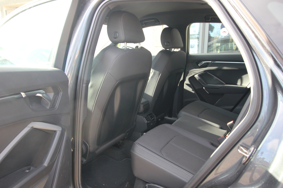 Audi Q3 — 14