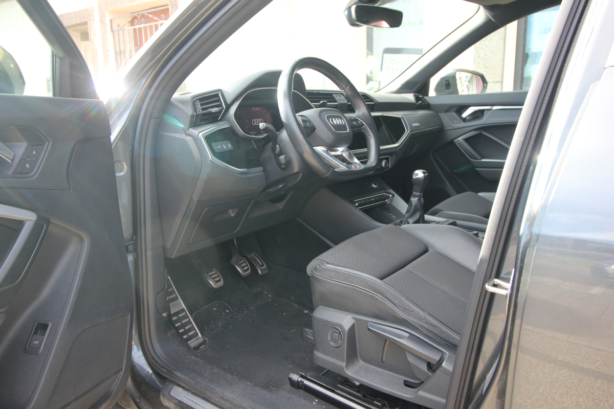 Audi Q3 — 13