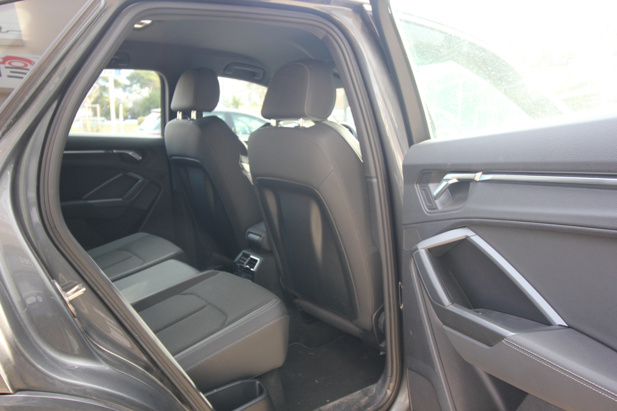 Audi Q3 — 15
