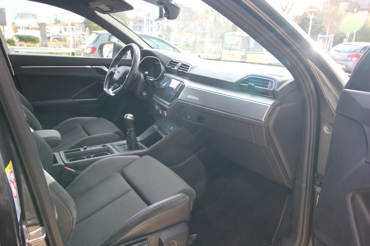 Audi Q3 — 16