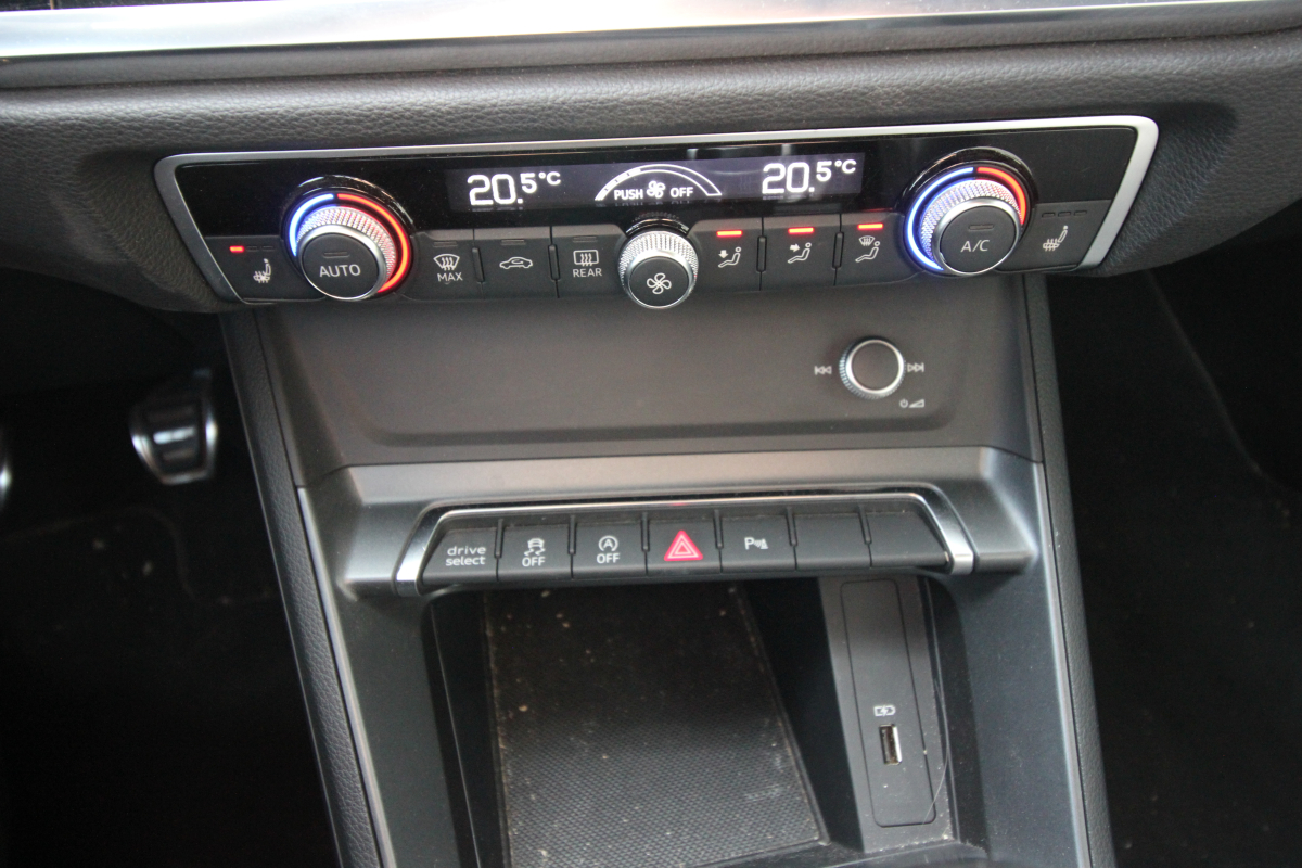 Audi Q3 — 25