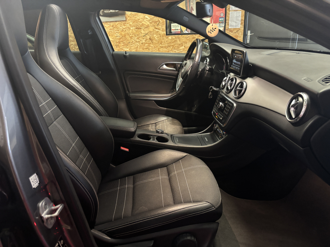 Mercedes Classe GLA — 12