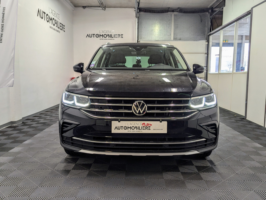 Volkswagen Tiguan — 2