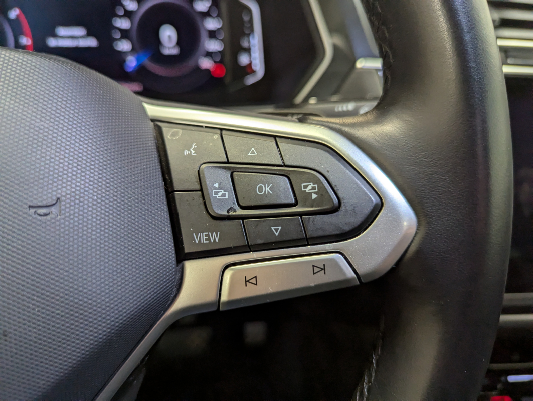 Volkswagen Tiguan — 12