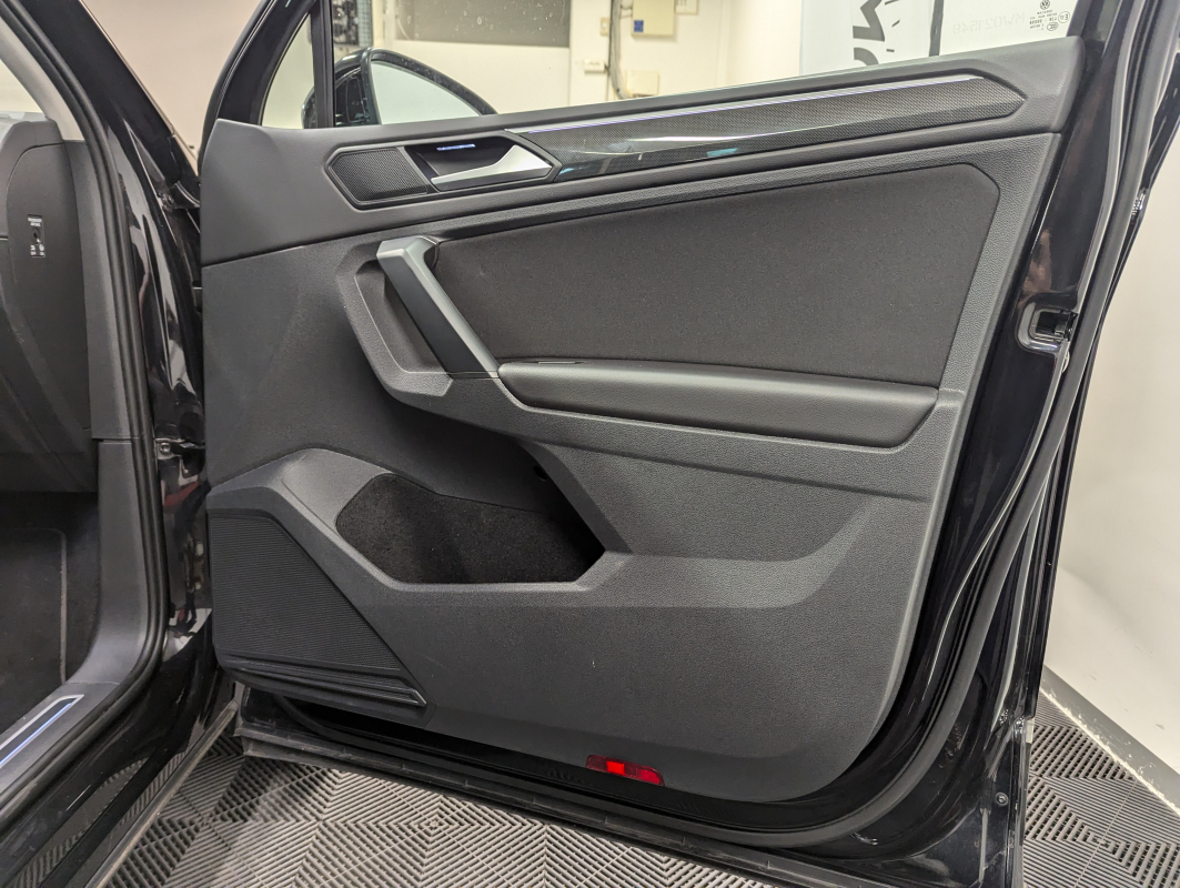 Volkswagen Tiguan — 27