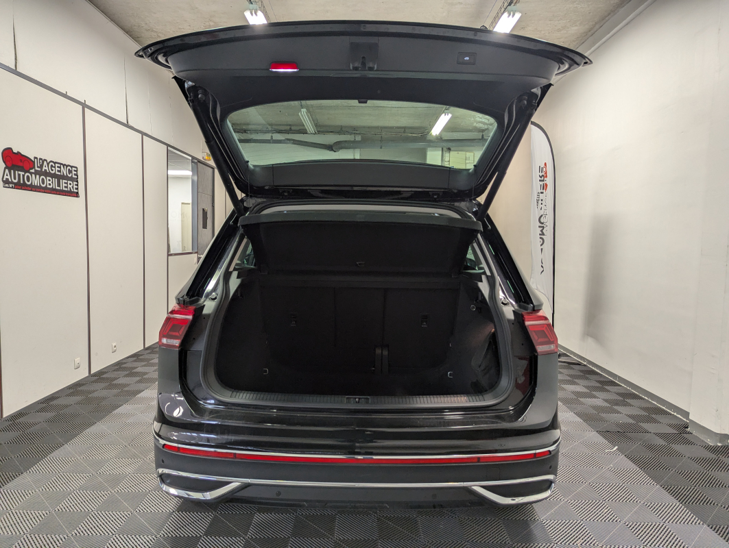 Volkswagen Tiguan — 22