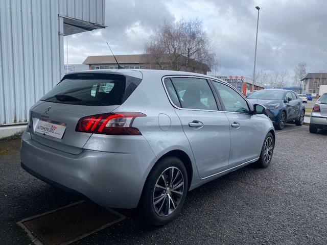 Peugeot 308 — 7