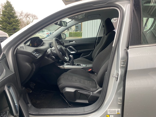 Peugeot 308 — 11
