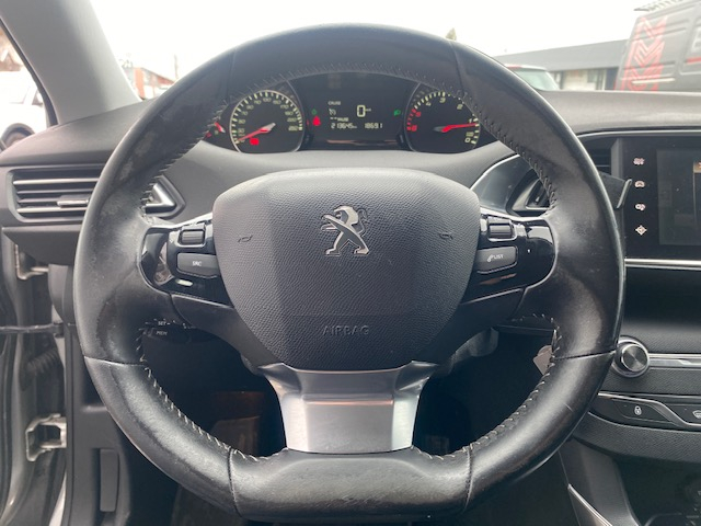 Peugeot 308 — 13