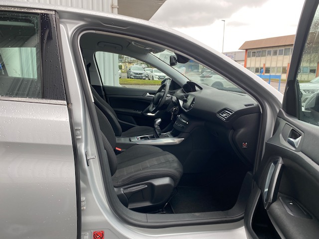Peugeot 308 — 18