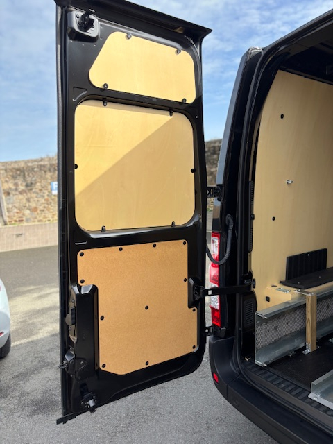 Renault Master — 24