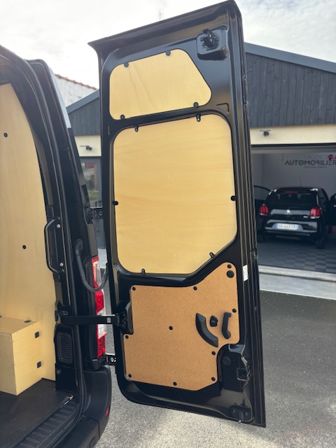 Renault Master — 25