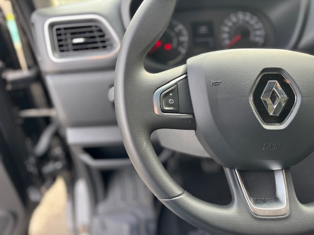 Renault Master — 12