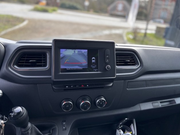 Renault Master — 18