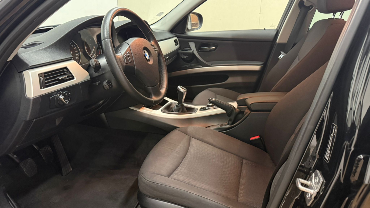 Bmw Série 3 Touring — 8