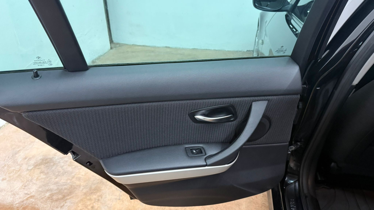 Bmw Série 3 Touring — 23