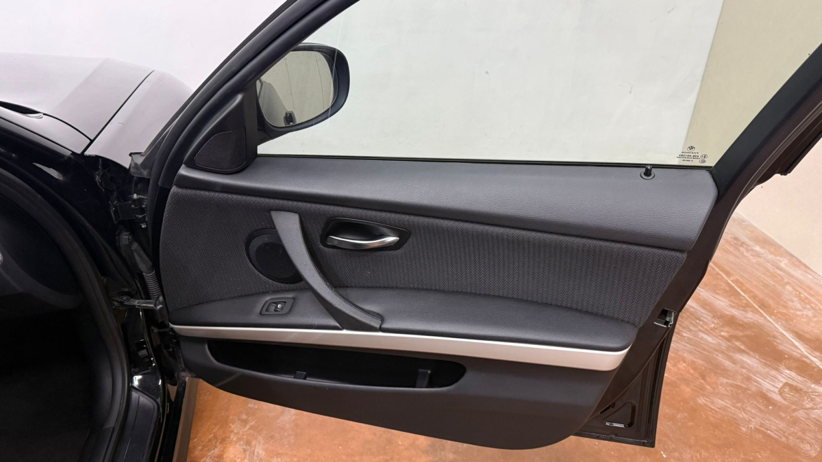 Bmw Série 3 Touring — 24