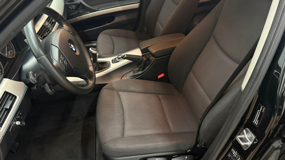 Bmw Série 3 Touring — 28