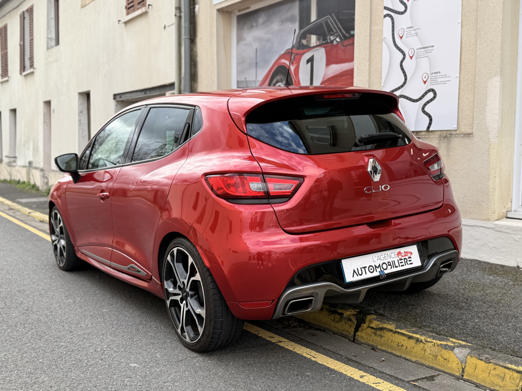 Renault Clio — 6