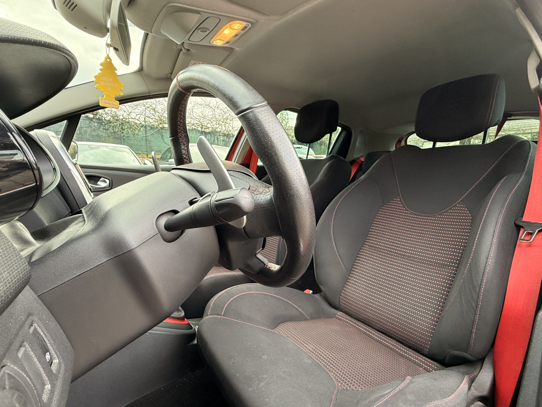 Renault Clio — 10