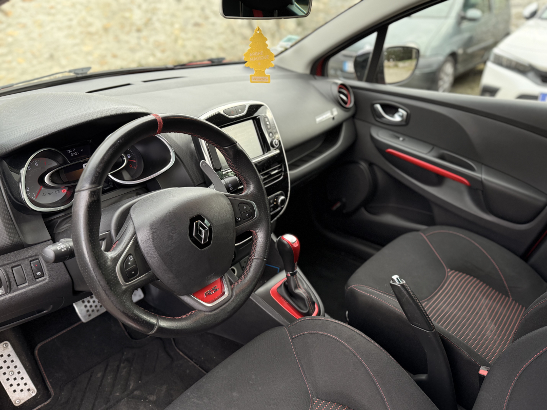 Renault Clio — 9