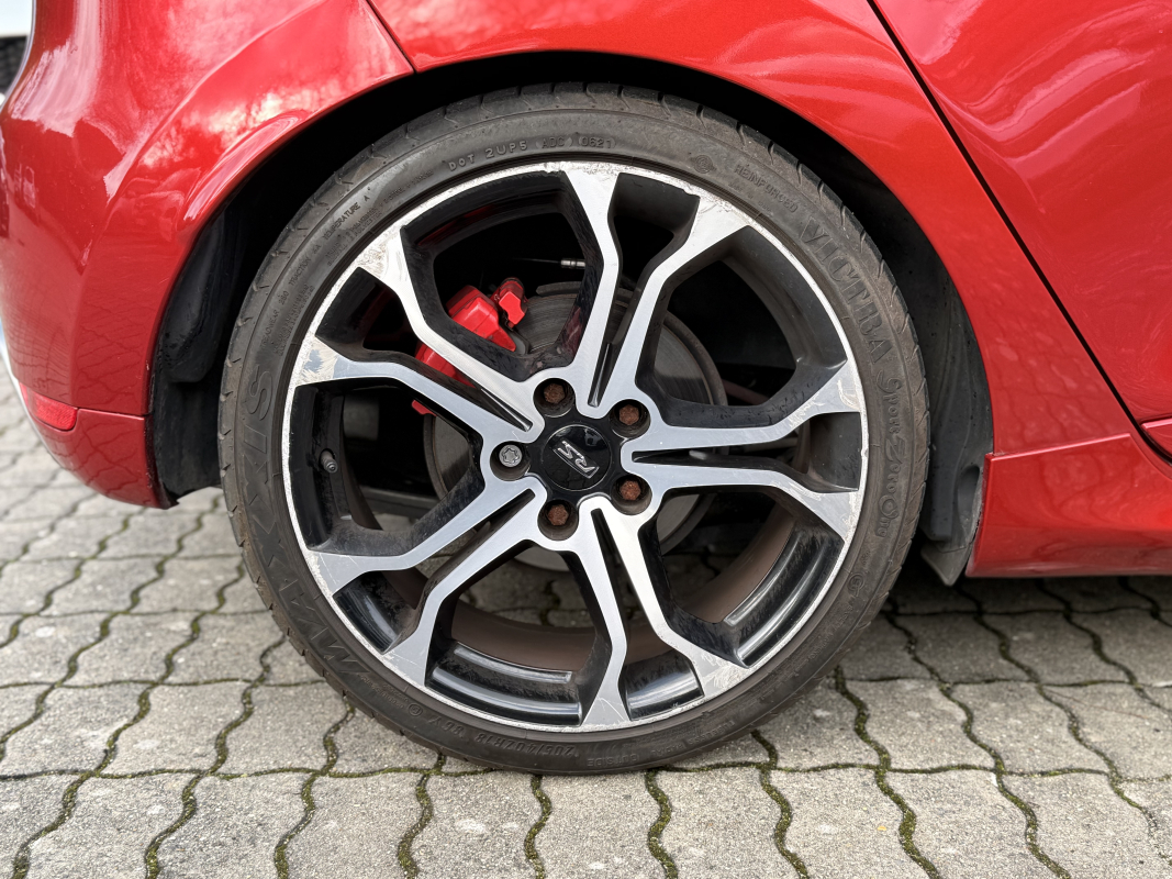 Renault Clio — 24